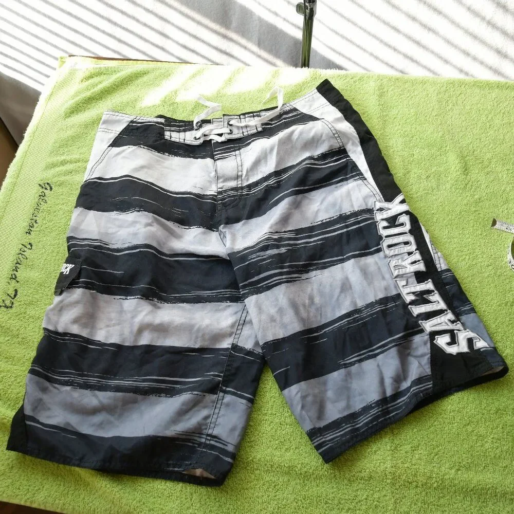 NWT - SALTrockCobain Stripe Boardshort Grey, Size L
